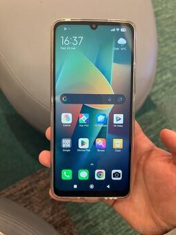 Prodávám mobilní telefon