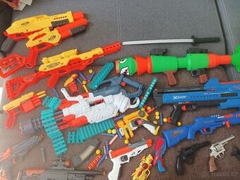 Nerf pistole +ostatní