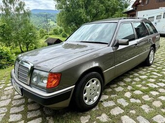 Mercedes W124, 300TD 4Matic, nádherný stav, 2x sada kol