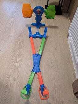 Hot Wheels Zrádné Váhy