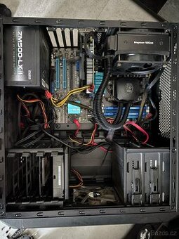 Starší PC Herní sestava - 1
