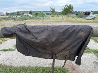 Deka výběhová Nordic Waldhausen, 100 g, černá, 135cm