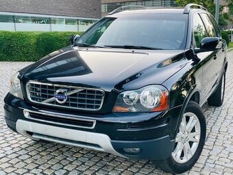 Volvo XC90 2.4D5 136KW 4x4 AUTOMAT NAVI SENZORY SERVISKA