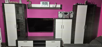 Obývací stěna - šedá / matná bílá