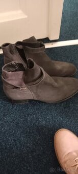 Dámské kotníkové boty 41