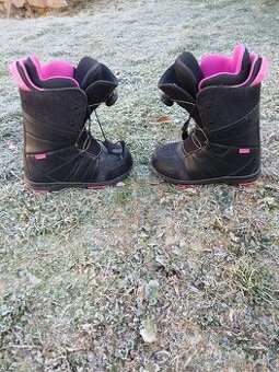Boty na snowboard 38