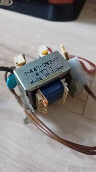 Různé díly decku Sony tc-fx