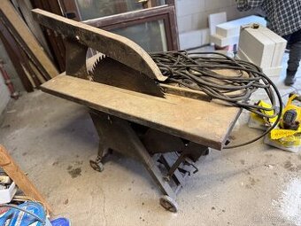 Cirkulárka s kolíbkou 380V