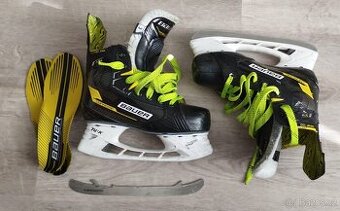 Brusle Bauer Supreme M4 S22 vel. 3D JR