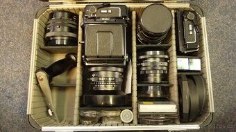 Profes. Mamiya RB 67 + příslušenství