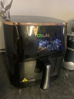 Horkovzdušná fritéza