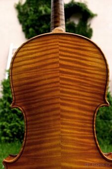 Staré mistrovské housle dle Guarneriho „del Gesù“ z r.1742
