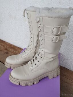 Dámské kozačky krémové, bílé velikost 40 - 1