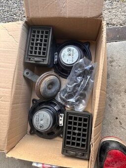 Škoda favorit reproduktory, mřížky, klakson