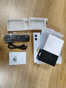 Projektor/kino mobil/notebook (napájení USB / powerbank)