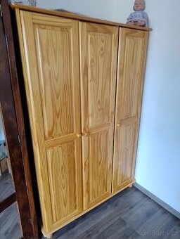 3x tridilna satni skrin borovice masiv