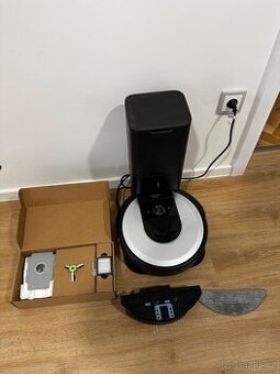 Robotický vysavač iRobot Roomba i8+
