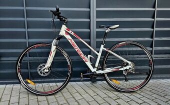 (47)Dámské Crossové/Trekingové kolo Merida