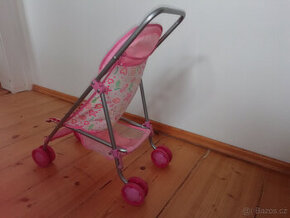 Kočárek pro panenku