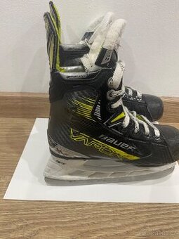 Brusle Bauer Vapor X4