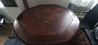 Jídelní stůl kulatý