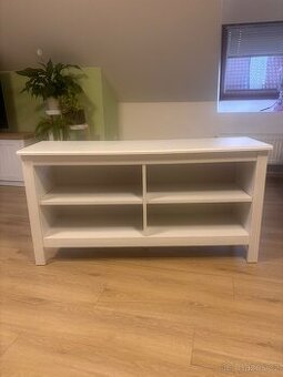 Tv stolek IKEA Brusali