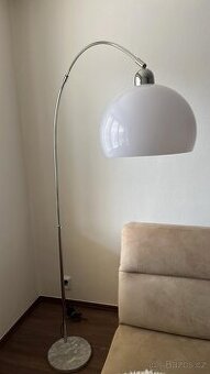 Lampa vysoka, top stav