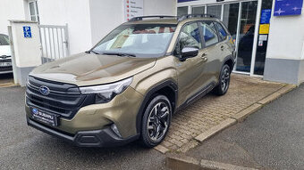 Subaru Forester 2.0i CVT Active NOVÝ Model 2015 - oficial ČR