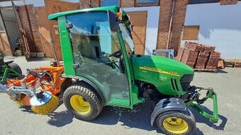 Prodám John Deere 2320
