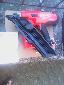 Milwaukee M18 2745-20 m18 FFN-0C Aku HŘEBÍKOVAČKA 50-90mm