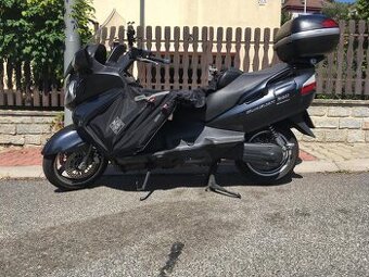 Suzuki Burgman 650 Executive - Praha