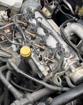 Renault trafic,opel vivaro atd 1.9dci motor