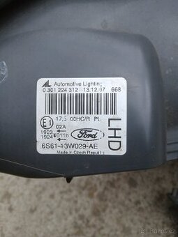 Světla Ford fiesta 1.4