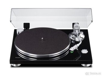 TEAC TN-3B Piano Black s AT-VM95E