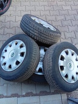 Prodám 5x112mm, obuté plechové kola s letníma pneu 195 65 15