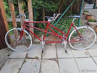 Dvoukolo, Tandem