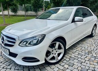 MERCEDES E300 170KW AUTOMAT-KUŽE-NAVI-LED-KAMERA-DPH-ČR