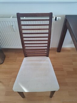 Jídelní set - stůl a 6 židlí