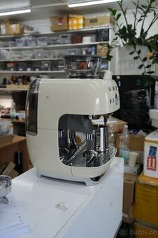 Nový kávovar Smeg EGF03