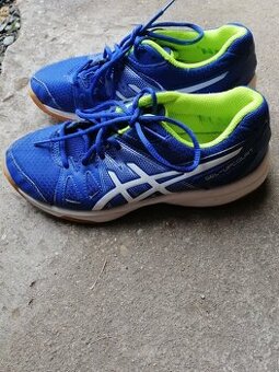 Dětské sálové boty zn. Asics, vel. 35,5
