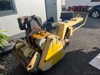 Vibrační válec Stavostroj