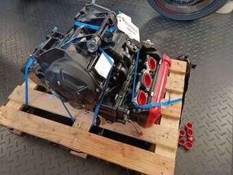 Motory, díly MV Agusta 675 800