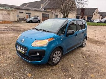 Citroen c3 Picasso havarován 1.4 benzin LPG na dily nebo opr