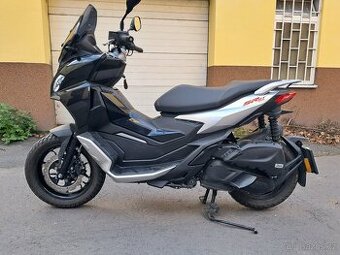 Aprília SR gt 125 rok 2023