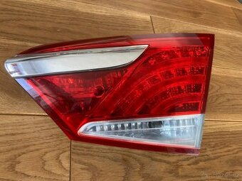 Světlo hyundai i40 kombi 92404-3Z000