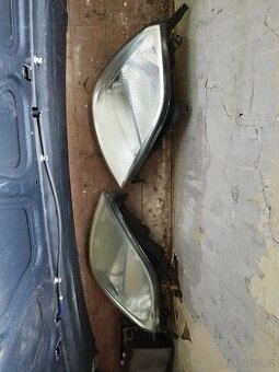 Přední světla Ford fiesta