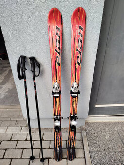 Lyžařský set sjezdové lyže, boty, hůlky