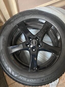 Zimní pneumatiky komplet 215/65/r17