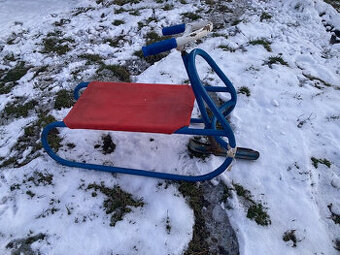 trubkové sáňky  s volantem (skibob)
