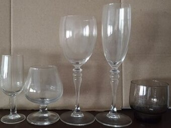 Sklenice na  rozličný alkohol